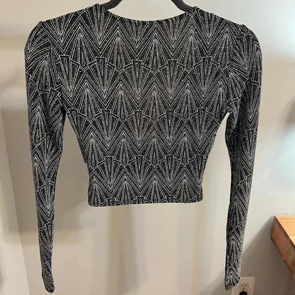 Brand-new black and silver shimmer H&M long sleeve crop top - Picture 2 of 3